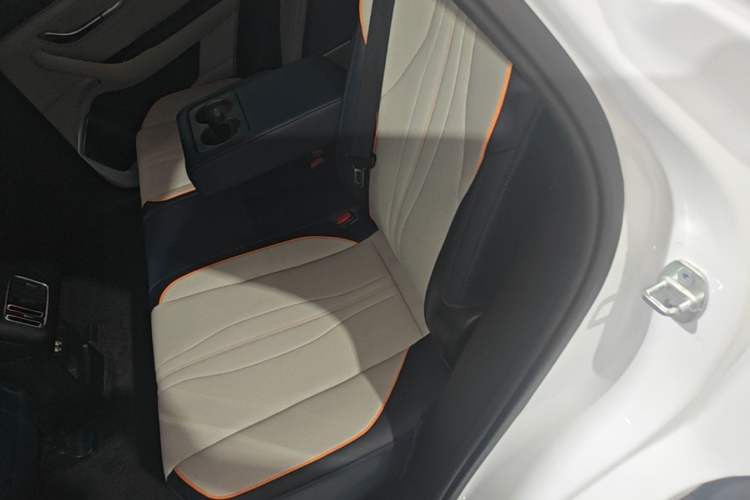 Used BYD Song PLUS New Energy 2021 DM-i 51KM Prestige Model Left Rear Seat