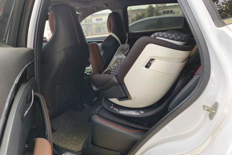 Used BYD Song PLUS New Energy 2021 DM-i 100KM Four-Wheel Drive Flagship PLUS Left Rear Seat