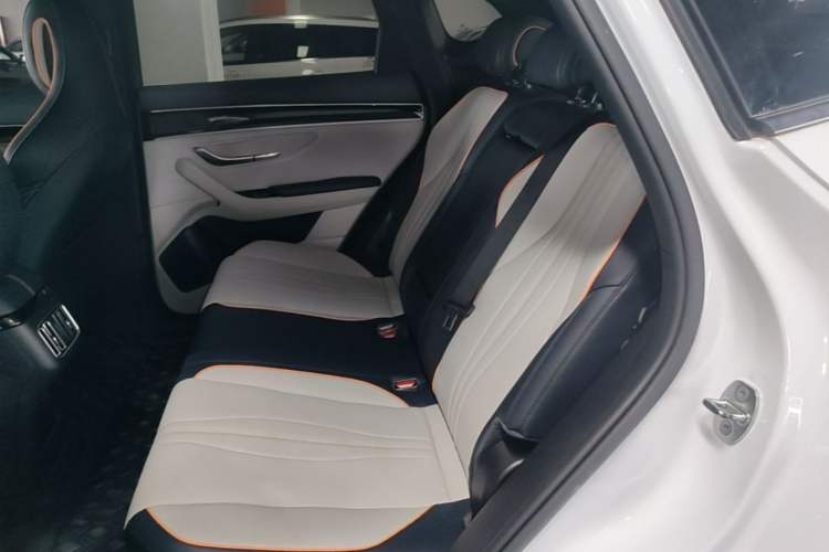 Used BYD Song PLUS New Energy 2021 DM-i 110KM Flagship Model Left Rear Seat