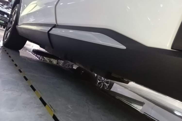 Used BYD Song PLUS New Energy 2021 DM-i 110KM Flagship Model Left Side Sill