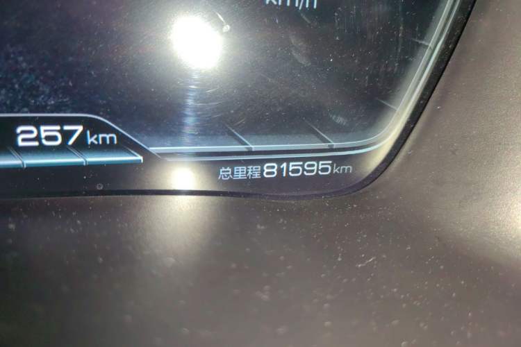 Used BYD Song PLUS New Energy 2021 DM-i 110KM Flagship PLUS Odometer Close Up