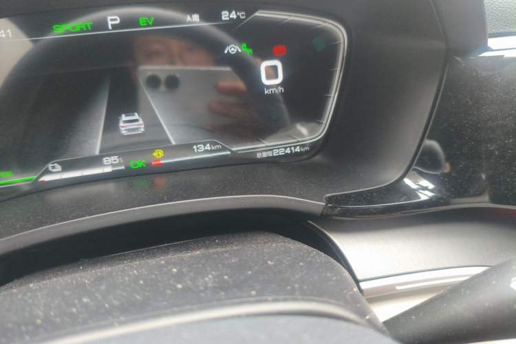 Used BYD Song PLUS New Energy 2021 DM-i 51KM Prestige Model Odometer Close Up