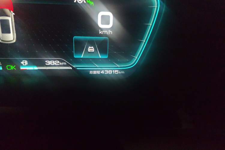 Used BYD Song PLUS New Energy 2021 DM-i 110KM Flagship PLUS Odometer Close Up