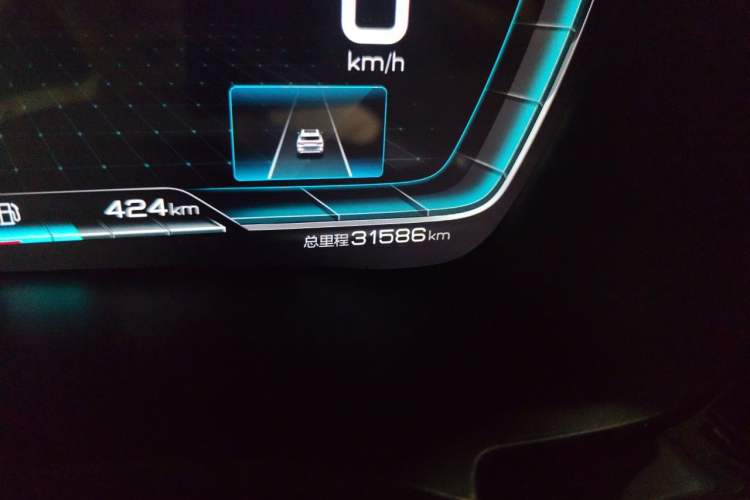 Used BYD Song PLUS New Energy 2021 DM-i 110KM Flagship PLUS Odometer Close Up