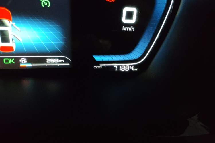 Used BYD Song PLUS New Energy 2021 DM-i 110KM Flagship Model Odometer Close Up