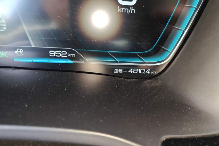 Used BYD Song PLUS New Energy 2021 DM-i 110KM Flagship PLUS Odometer Close Up