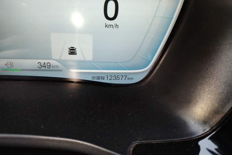 Used BYD Song PLUS New Energy 2021 DM-i 110KM Flagship PLUS Odometer Close Up