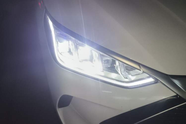 Used BYD Song PLUS New Energy 2021 DM-i 110KM Flagship PLUS Right Front Headlight