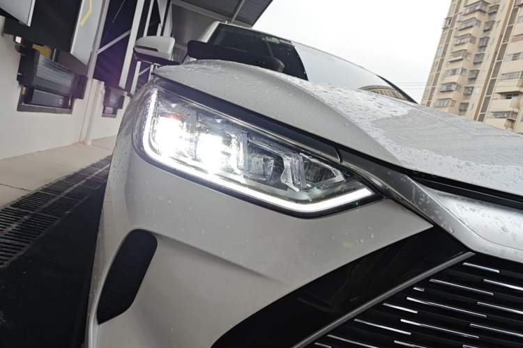 Used BYD Song PLUS New Energy 2021 DM-i 110KM Flagship PLUS Right Front Headlight