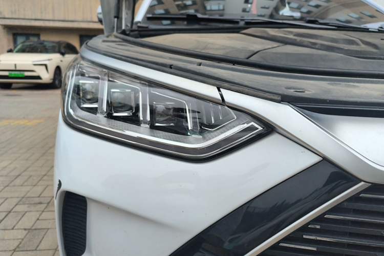 Used BYD Song PLUS New Energy 2021 DM-i 110KM Flagship Model Right Front Headlight