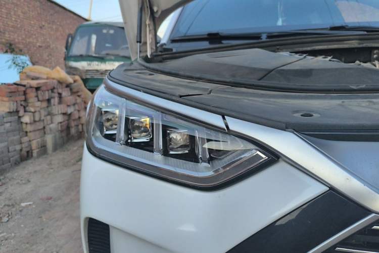 Used BYD Song PLUS New Energy 2021 DM-i 51KM Prestige Model Right Front Headlight