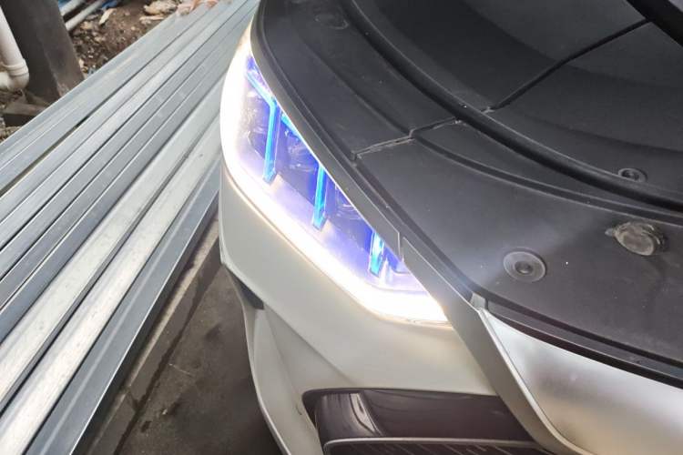 Used BYD Song PLUS New Energy 2021 DM-i 110KM Flagship PLUS Right Front Headlight