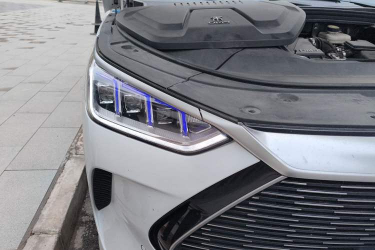 Used BYD Song PLUS New Energy 2021 DM-i 110KM Flagship PLUS Right Front Headlight