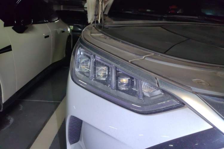 Used BYD Song PLUS New Energy 2021 DM-i 110KM Flagship PLUS Right Front Headlight