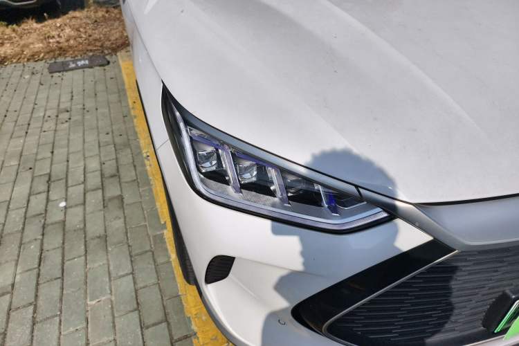 Used BYD Song PLUS New Energy 2021 DM-i 100KM Four-Wheel Drive Flagship PLUS Right Front Headlight