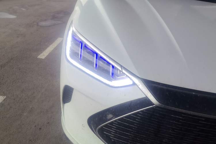 Used BYD Song PLUS New Energy 2021 DM-i 51KM Prestige Model Right Front Headlight