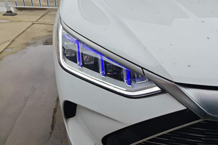 Used BYD Song PLUS New Energy 2021 DM-i 110KM Flagship Model Right Front Headlight