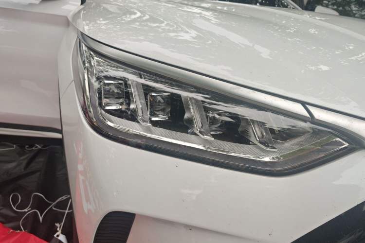 Used BYD Song PLUS New Energy 2021 DM-i 51KM Prestige Model Right Front Headlight