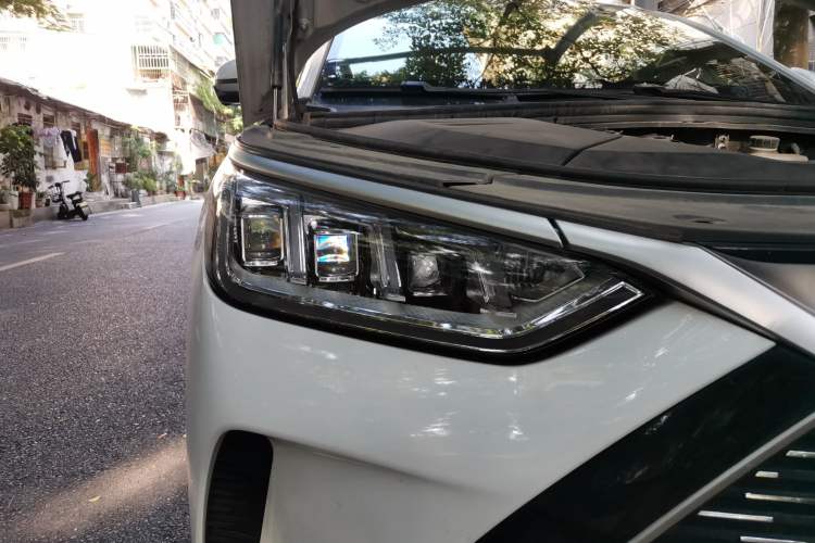 Used BYD Song PLUS New Energy 2021 DM-i 110KM Flagship PLUS Right Front Headlight