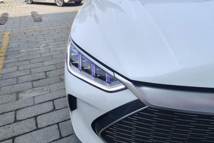 Used BYD Song PLUS New Energy 2021 DM-i 110KM Flagship Model Right Front Headlight