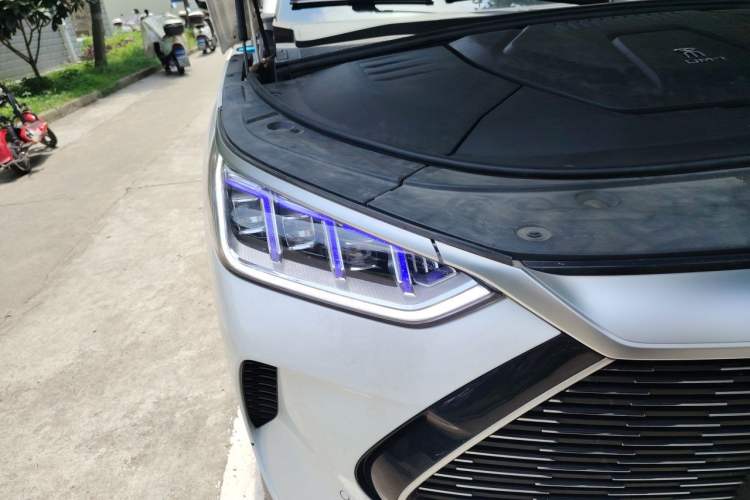 Used BYD Song PLUS New Energy 2021 DM-i 110KM Flagship Model Right Front Headlight