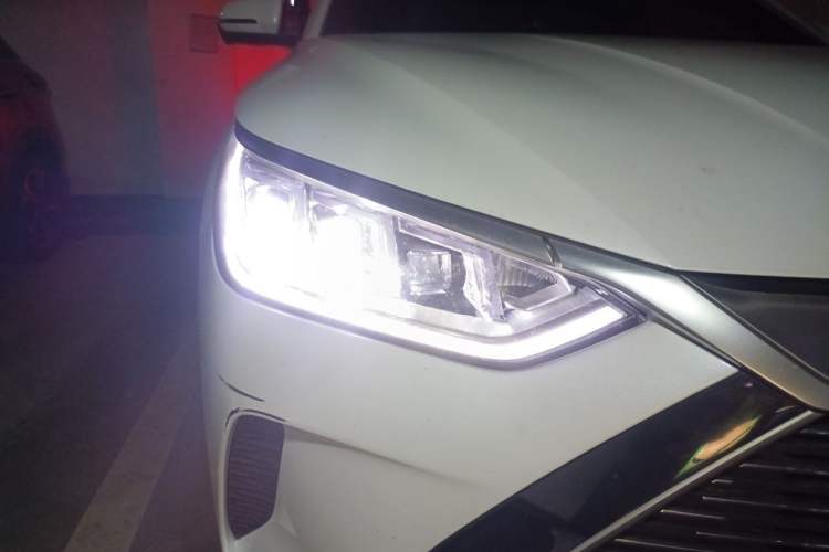 Used BYD Song PLUS New Energy 2021 DM-i 110KM Flagship PLUS Right Front Headlight