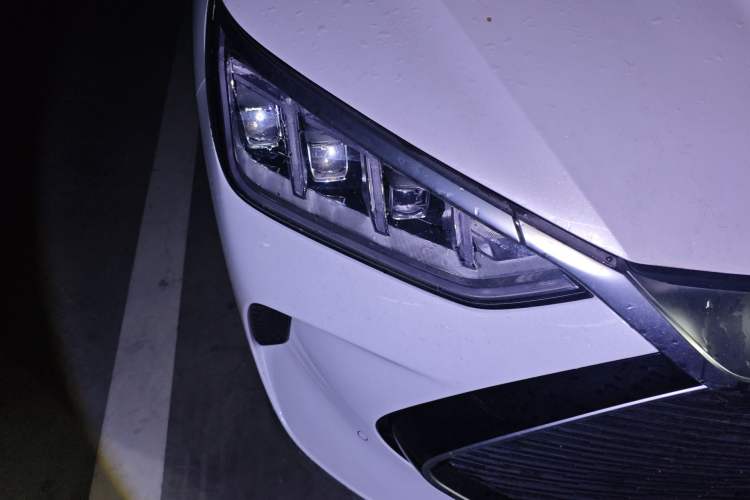 Used BYD Song PLUS New Energy 2021 DM-i 110KM Flagship PLUS Right Front Headlight