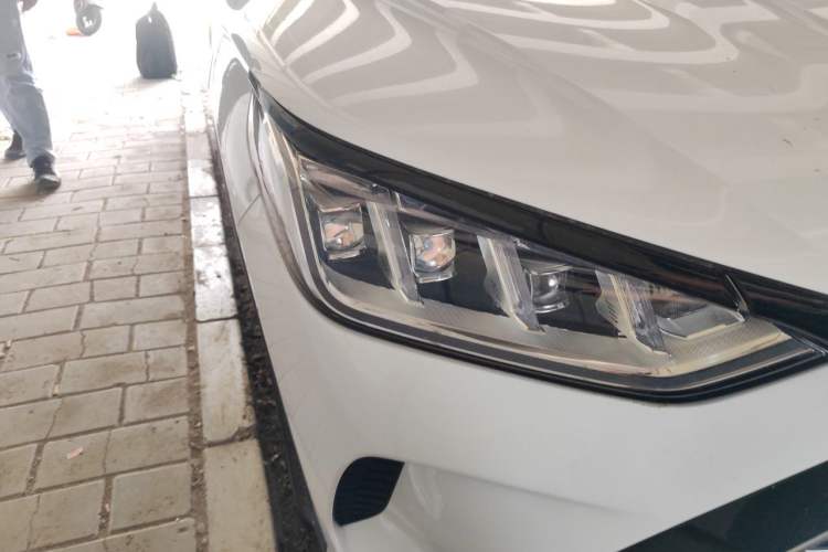 Used BYD Song PLUS New Energy 2021 DM-i 110KM Flagship PLUS Right Front Headlight