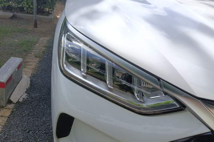 Used BYD Song PLUS New Energy 2021 DM-i 110KM Flagship Model Right Front Headlight