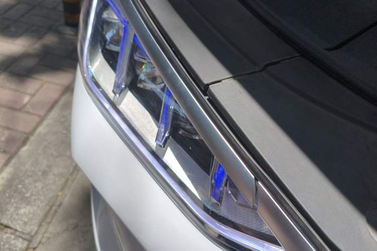 Used BYD Song PLUS New Energy 2021 DM-i 110KM Flagship PLUS Right Front Headlight