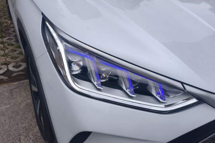 Used BYD Song PLUS New Energy 2021 DM-i 110KM Flagship PLUS Right Front Headlight