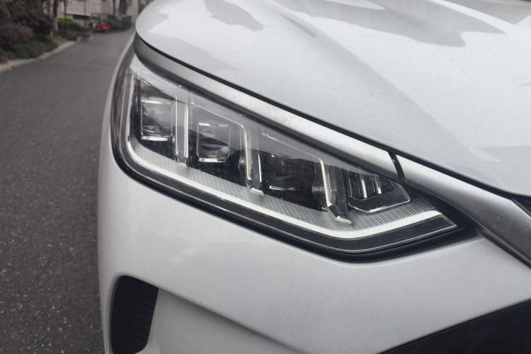 Used BYD Song PLUS New Energy 2021 DM-i 110KM Flagship Model Right Front Headlight