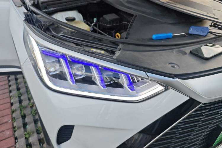 Used BYD Song PLUS New Energy 2021 DM-i 51KM Prestige Model Right Front Headlight