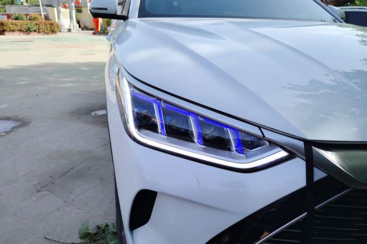 Used BYD Song PLUS New Energy 2021 DM-i 110KM Flagship PLUS Right Front Headlight