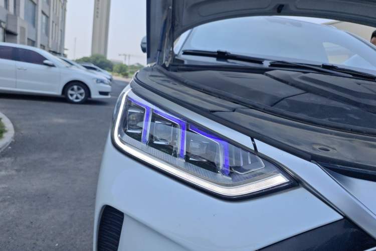 Used BYD Song PLUS New Energy 2021 DM-i 110KM Flagship Model Right Front Headlight