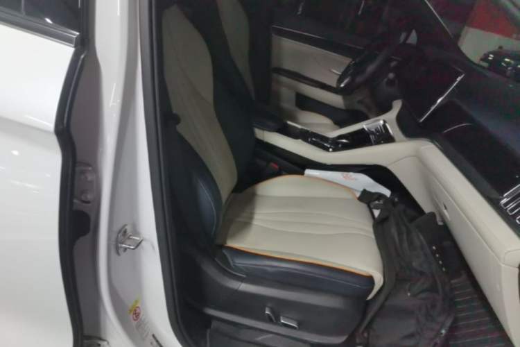 Used BYD Song PLUS New Energy 2021 EV Flagship Model Right Front Seat