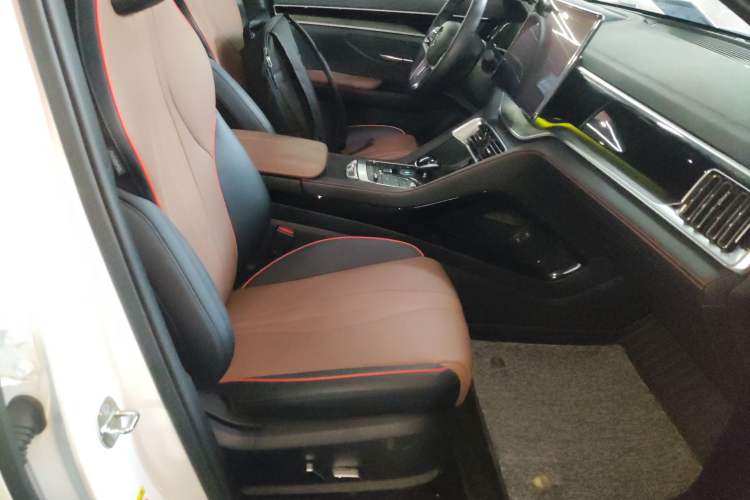 Used BYD Song PLUS New Energy 2021 DM-i 100KM Four-Wheel Drive Flagship PLUS Right Front Seat