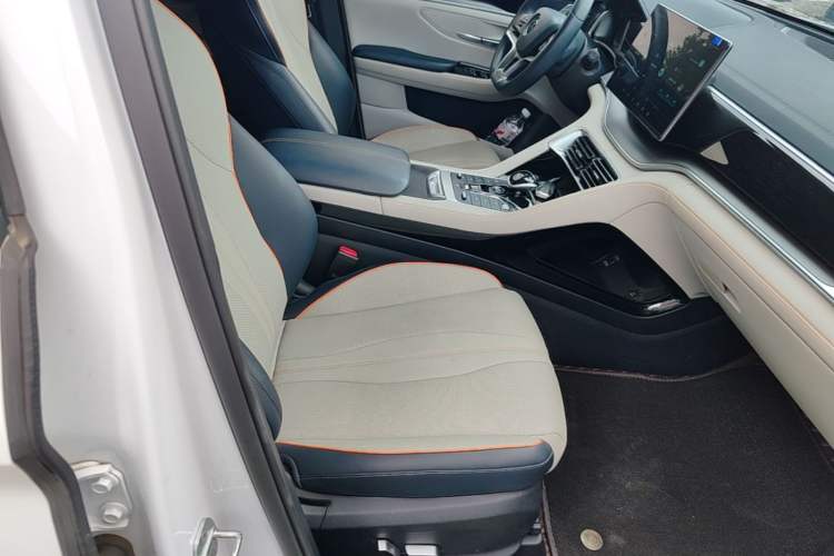 Used BYD Song PLUS New Energy 2021 EV Flagship Model Right Front Seat