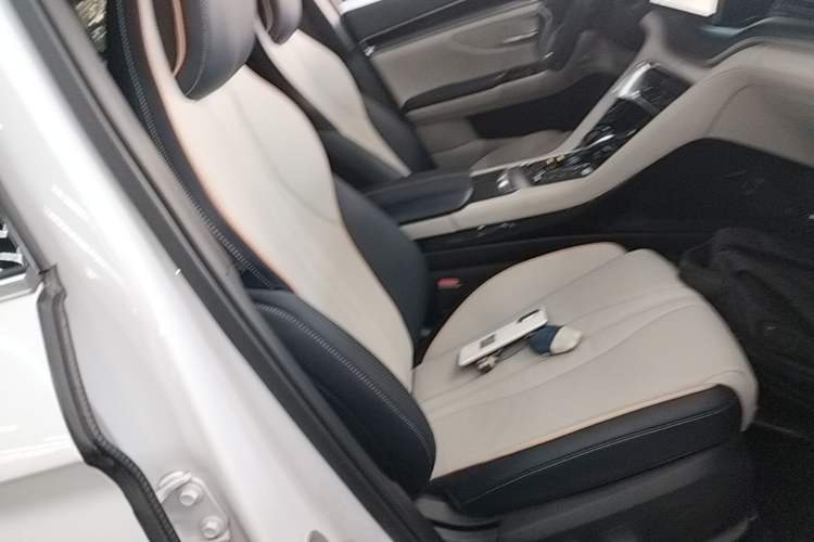 Used BYD Song PLUS New Energy 2021 DM-i 110KM Flagship PLUS Right Front Seat