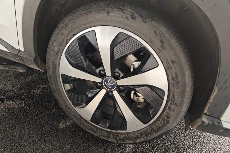 Used BYD Song PLUS New Energy 2021 DM-i 110KM Flagship PLUS Right Front Wheel Hub