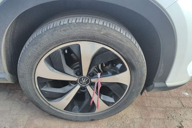 Used BYD Song PLUS New Energy 2021 DM-i 51KM Prestige Model Right Front Wheel Hub