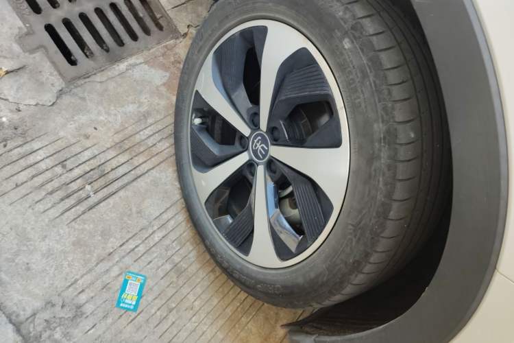 Used BYD Song PLUS New Energy 2021 DM-i 110KM Flagship Model Right Front Wheel Hub