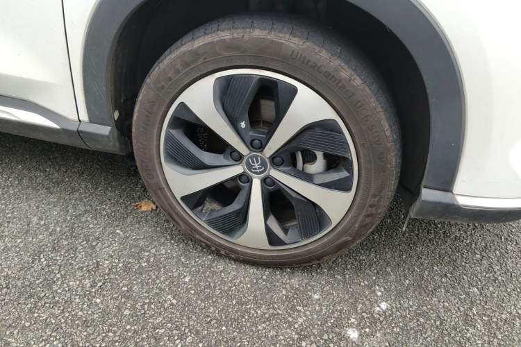 Used BYD Song PLUS New Energy 2021 DM-i 51KM Prestige Model Right Front Wheel Hub