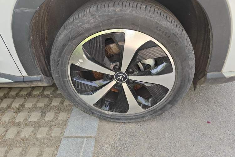 Used BYD Song PLUS New Energy 2021 DM-i 51KM Prestige Model Right Front Wheel Hub