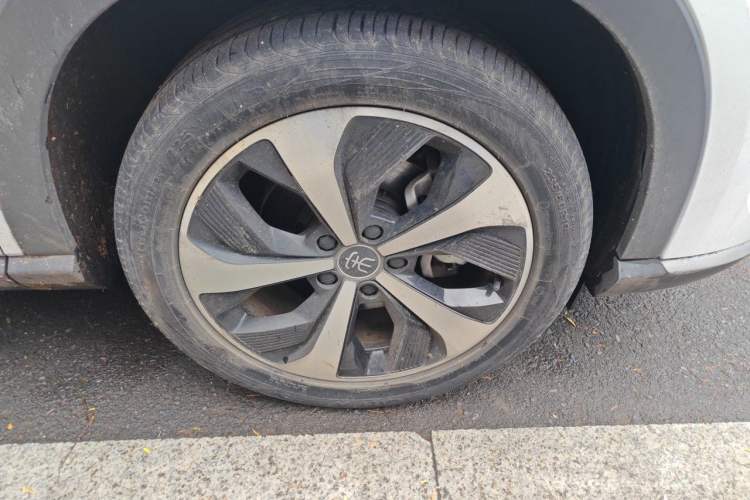 Used BYD Song PLUS New Energy 2021 DM-i 110KM Flagship Model Right Front Wheel Hub