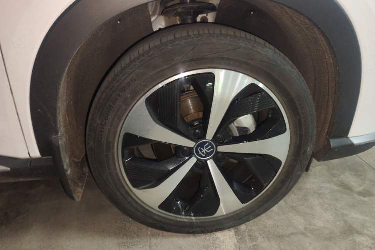 Used BYD Song PLUS New Energy 2021 DM-i 110KM Flagship PLUS Right Front Wheel Hub