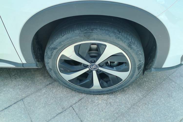 Used BYD Song PLUS New Energy 2021 EV Flagship Model Right Front Wheel Hub