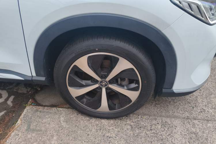 Used BYD Song PLUS New Energy 2021 DM-i 110KM Flagship PLUS Right Front Wheel Hub
