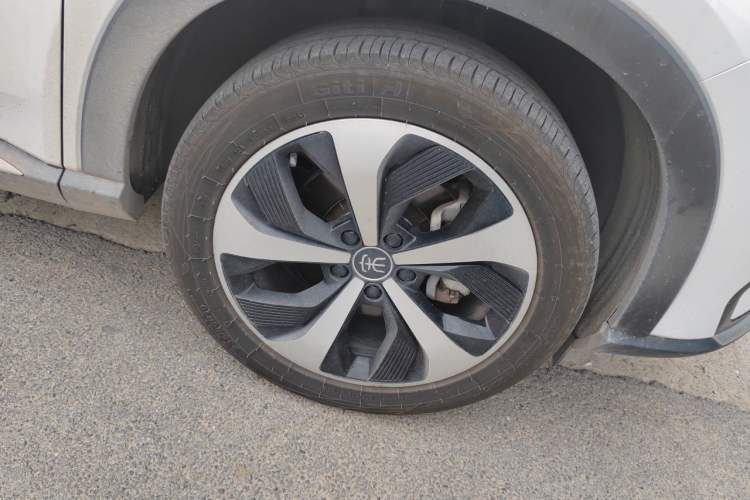 Used BYD Song PLUS New Energy 2021 EV Flagship Model Right Front Wheel Hub