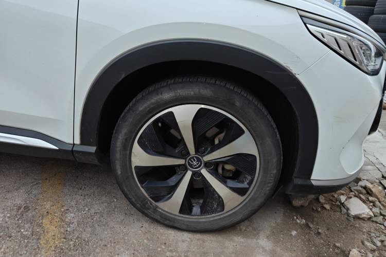 Used BYD Song PLUS New Energy 2021 DM-i 110KM Flagship Model Right Front Wheel Hub